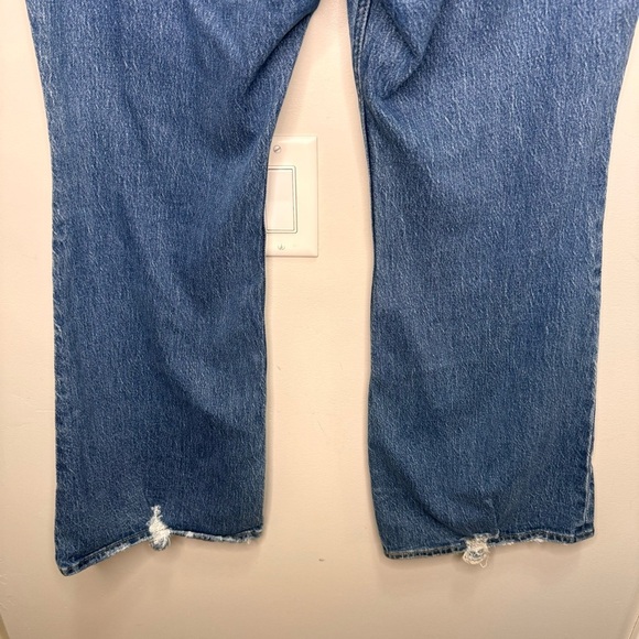Levi's 70s High Rise Flare Jeans Size 32 - Picture 10 of 16